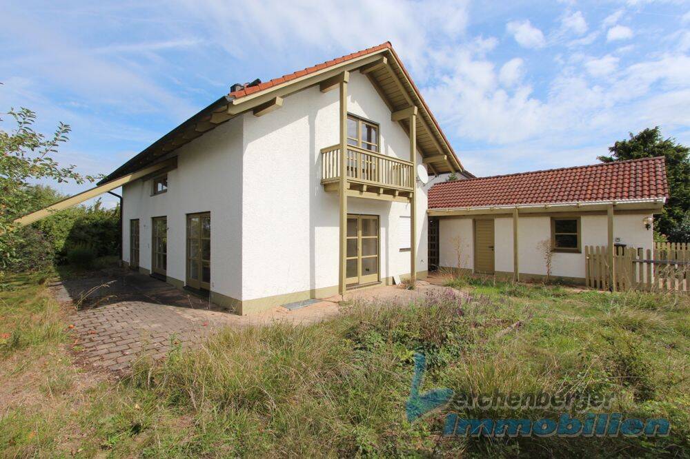 Einfamilienhaus mit Garage in Top-Siedlungslage von Plattling, 94447 Plattling