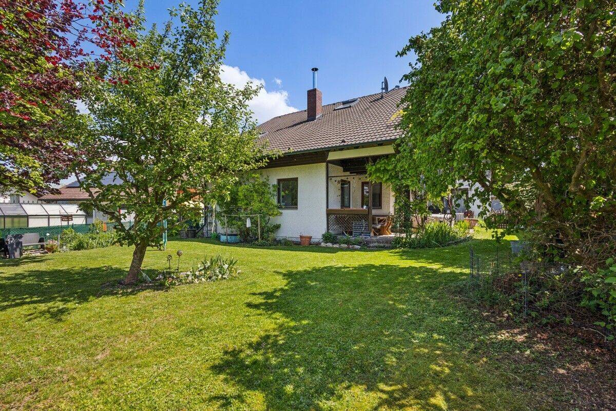 Ebenerdig wohnen mit Garten und Kamin – Erdgeschosswohnung in Mering, 86415 Mering
