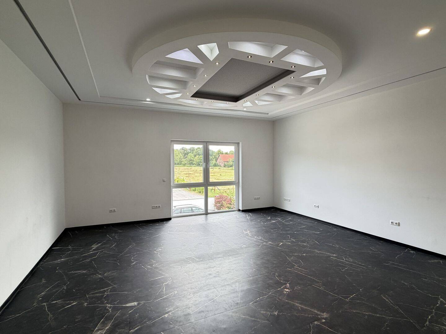 !!OPEN-HOUSE 11.09 15:00 – 15:30!! 3-Zi.-OG-Wohnung mit großem Südbalkon in Lauenförde, 37697 Lauenförde
