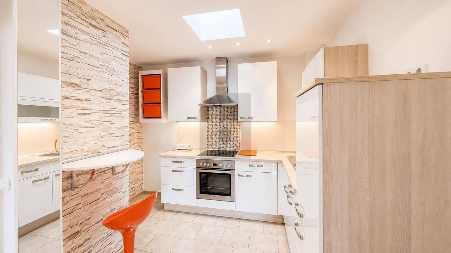 WOHLFÜHLEN MIT BALKON & TIEFGARAGE, 22089 Hamburg (Mitte)