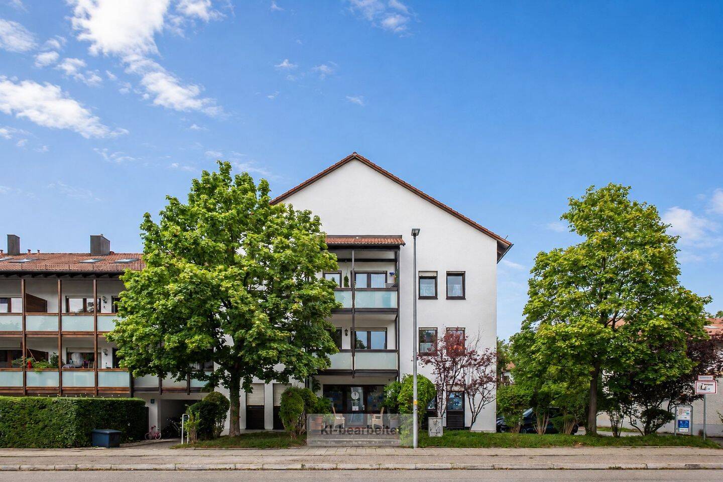 Bezugsfreie, renovierungsbedürftige Wohnung mit Südbalkon nahe S-Bahnhof, 81737 München (Ramersdorf-Perlach)