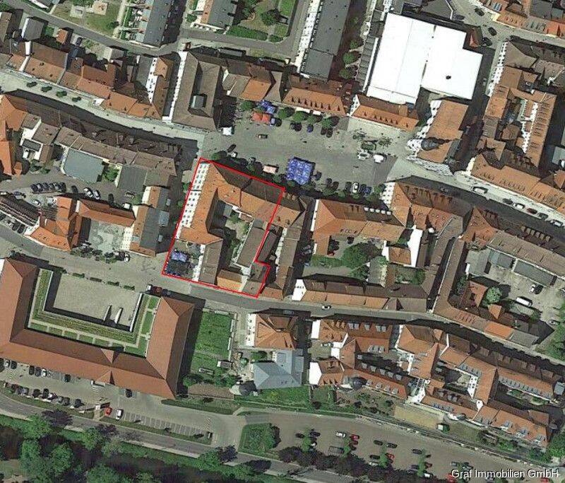 Im Herzen der Stadt Am Marktplatz Grundstück 2.076 m²  Nutzfläche ca. 3.048 m² VB Alleinauftrag, 98646 Hildburghausen
