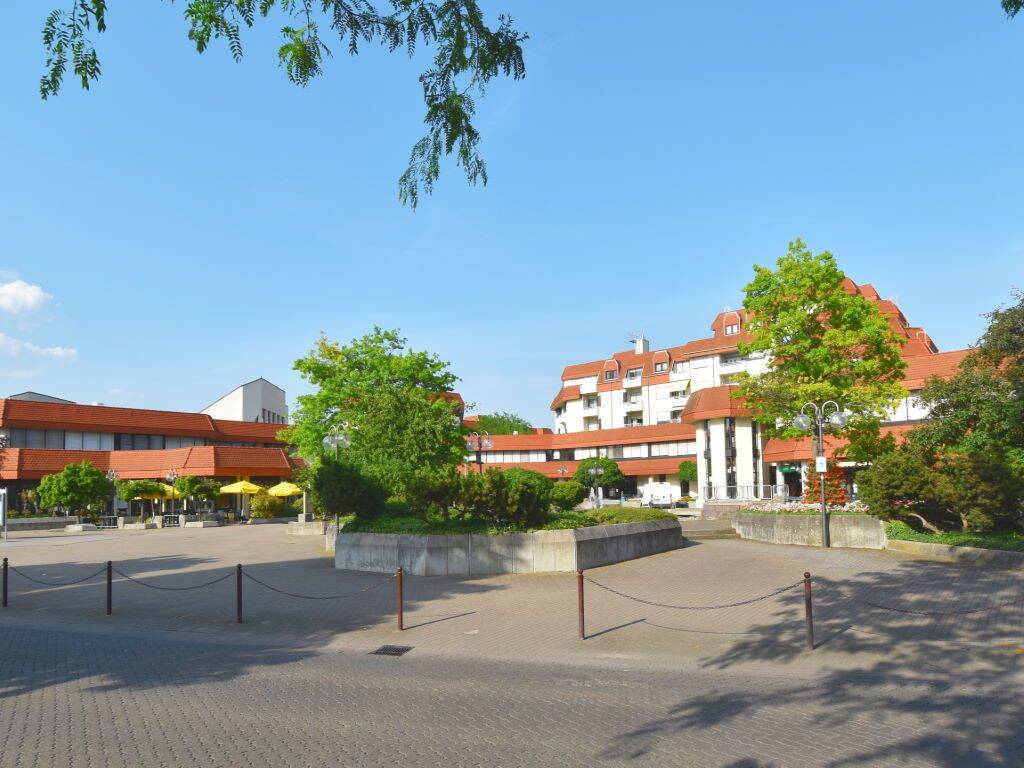 Modernisierte Wohnung mit EBK, Balkon und Klimaanlage, 67117 Limburgerhof