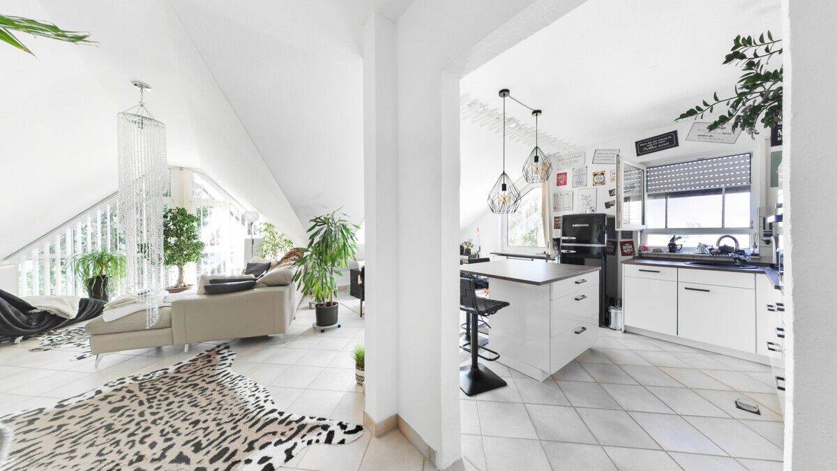 Kuscheliges Wohnen unterm Dach – Ihr gemütliches Zuhause mit besonderem Charme!, 76307 Karlsbad