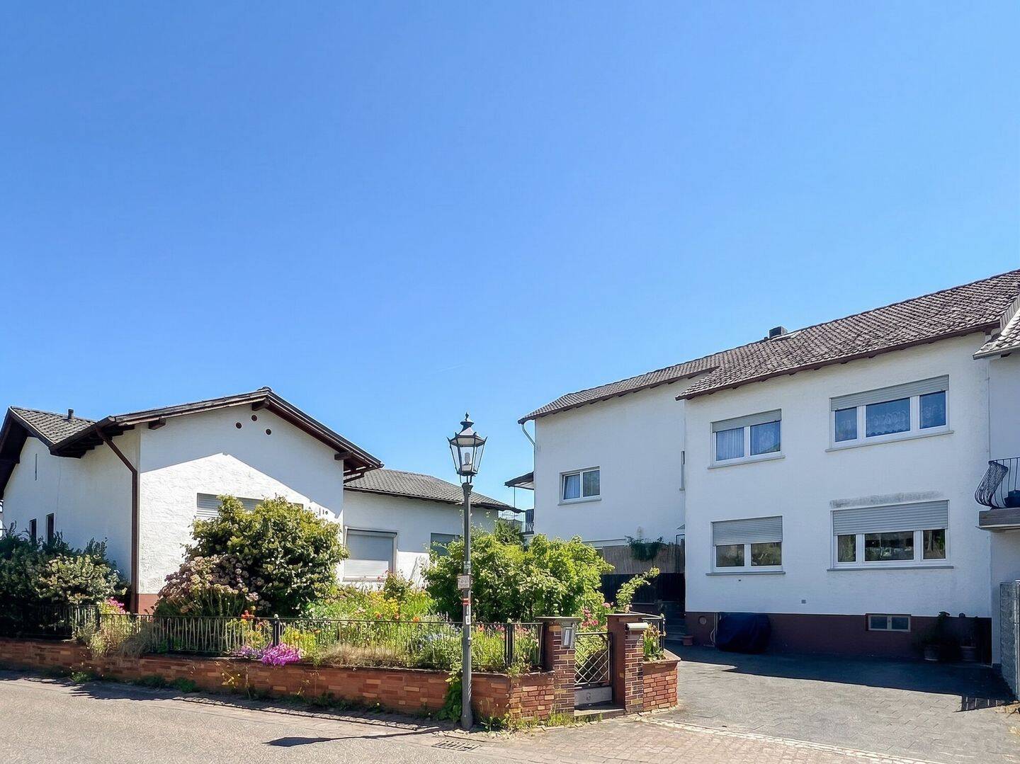 Vielseitiges Immobilien-Ensemble mit MFH, Bungalow und XXL-Halle in Brensbach!, 64395 Brensbach