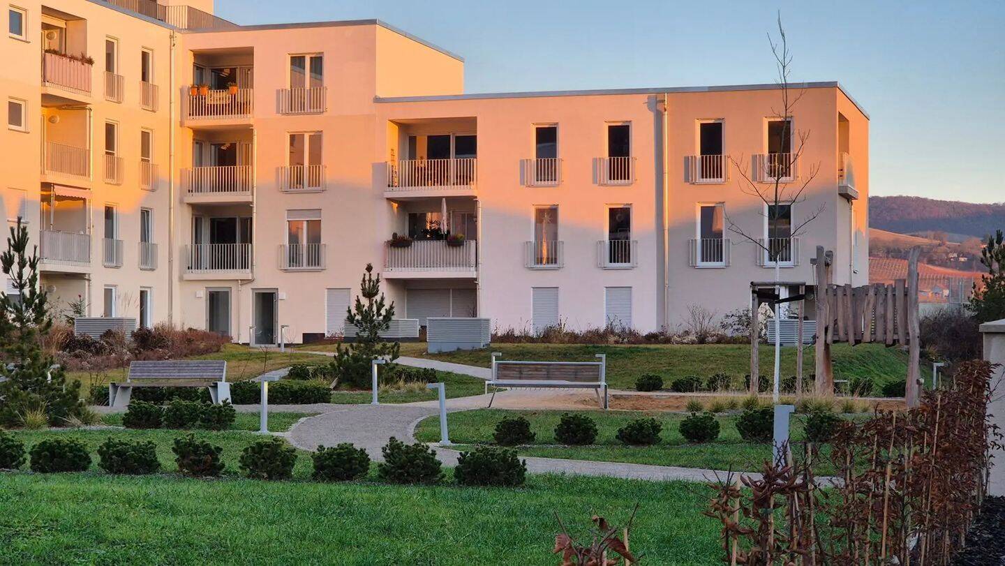 2 Raum-Wohnung mit Terrasse, Badewanne+Dusche, 7743 Jena