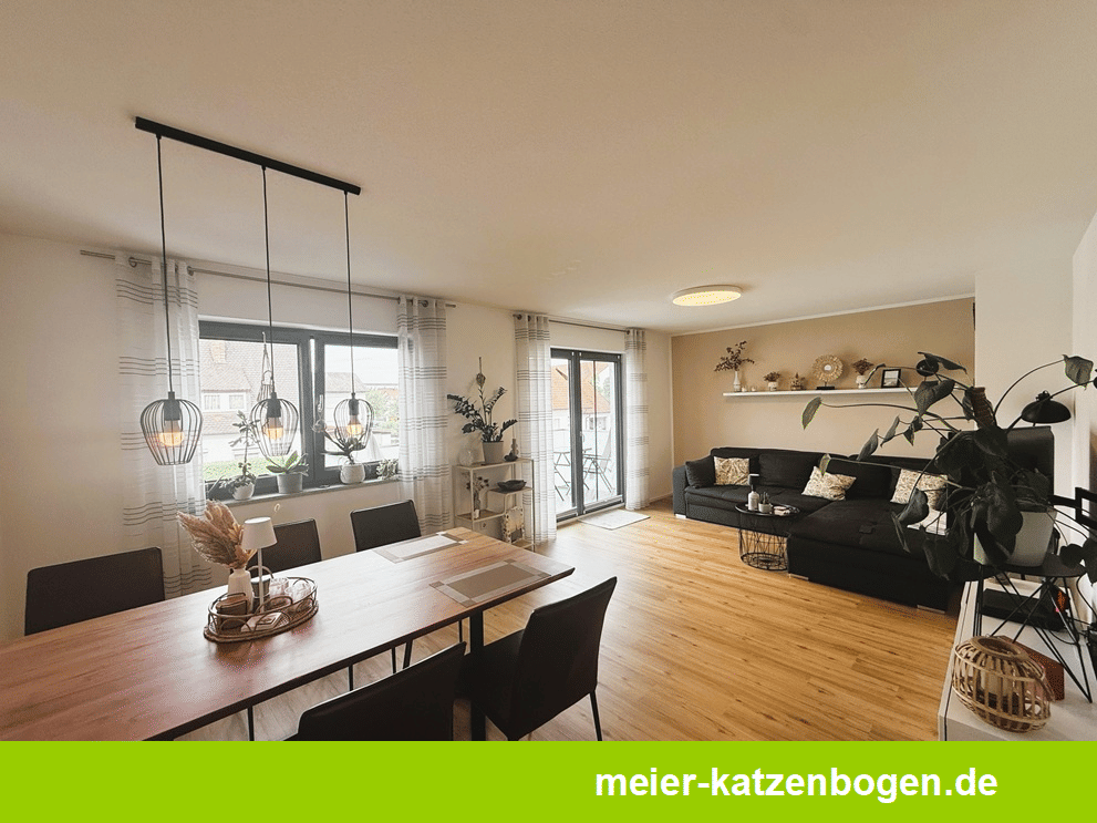 Großzügige 2.Zimmerwohung mit Aufzug, Küche und Balkon in Lenting, 85101 Lenting