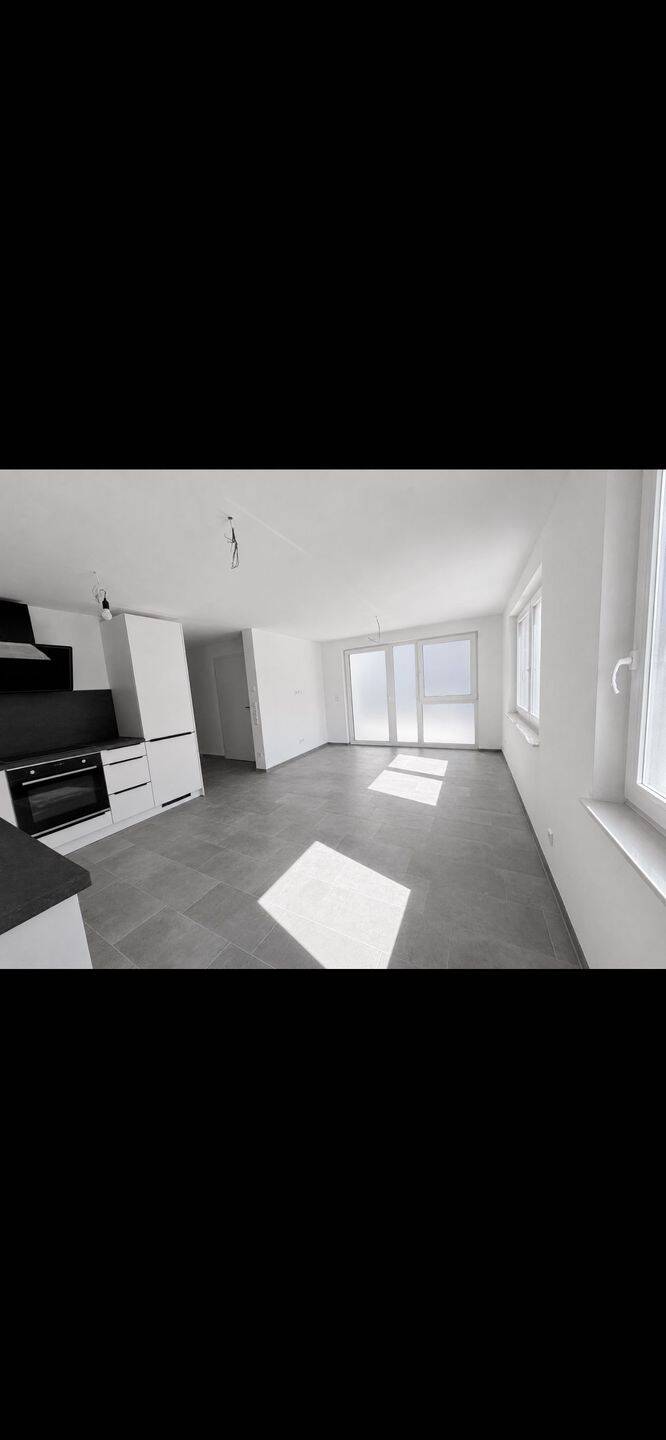 Exklusive 2,5-Zimmer-Neubauwohnung | EBK | Fußbodenheizung | Carport | Beilstein, 71717 Beilstein