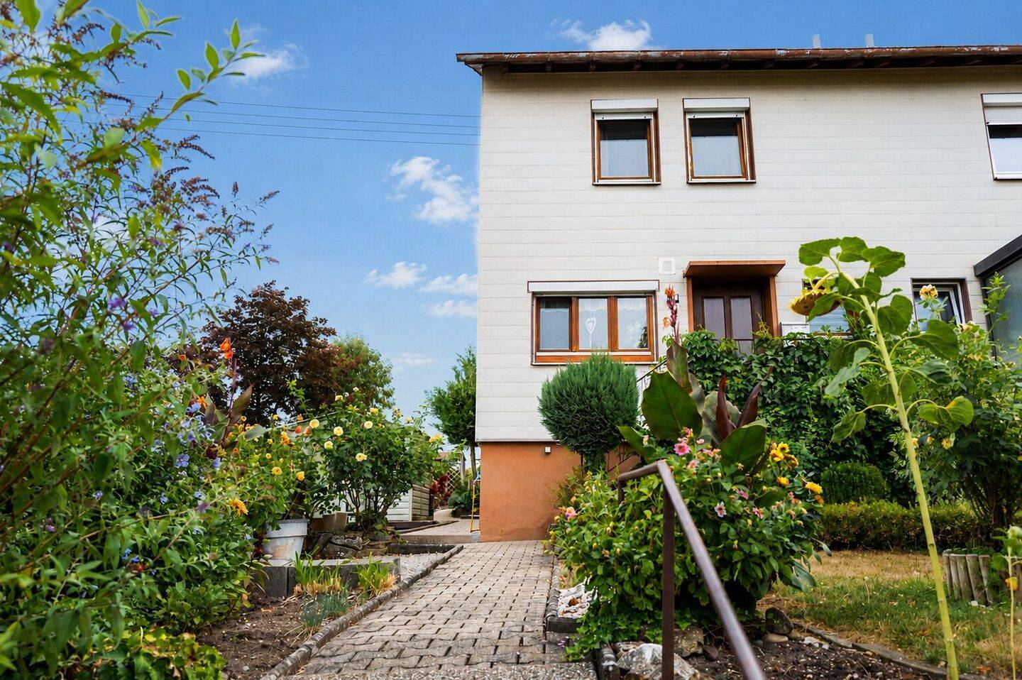 Gepflegte Doppelhaushälfte mit traumhaftem Garten in Vellberg-Talheim, 74541 Vellberg