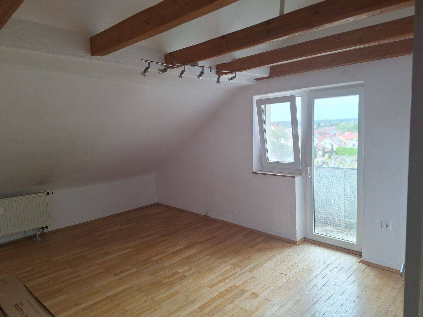 Gemütliche 2 Zi-Dachgeschoßwohnung, 91560 Heilsbronn