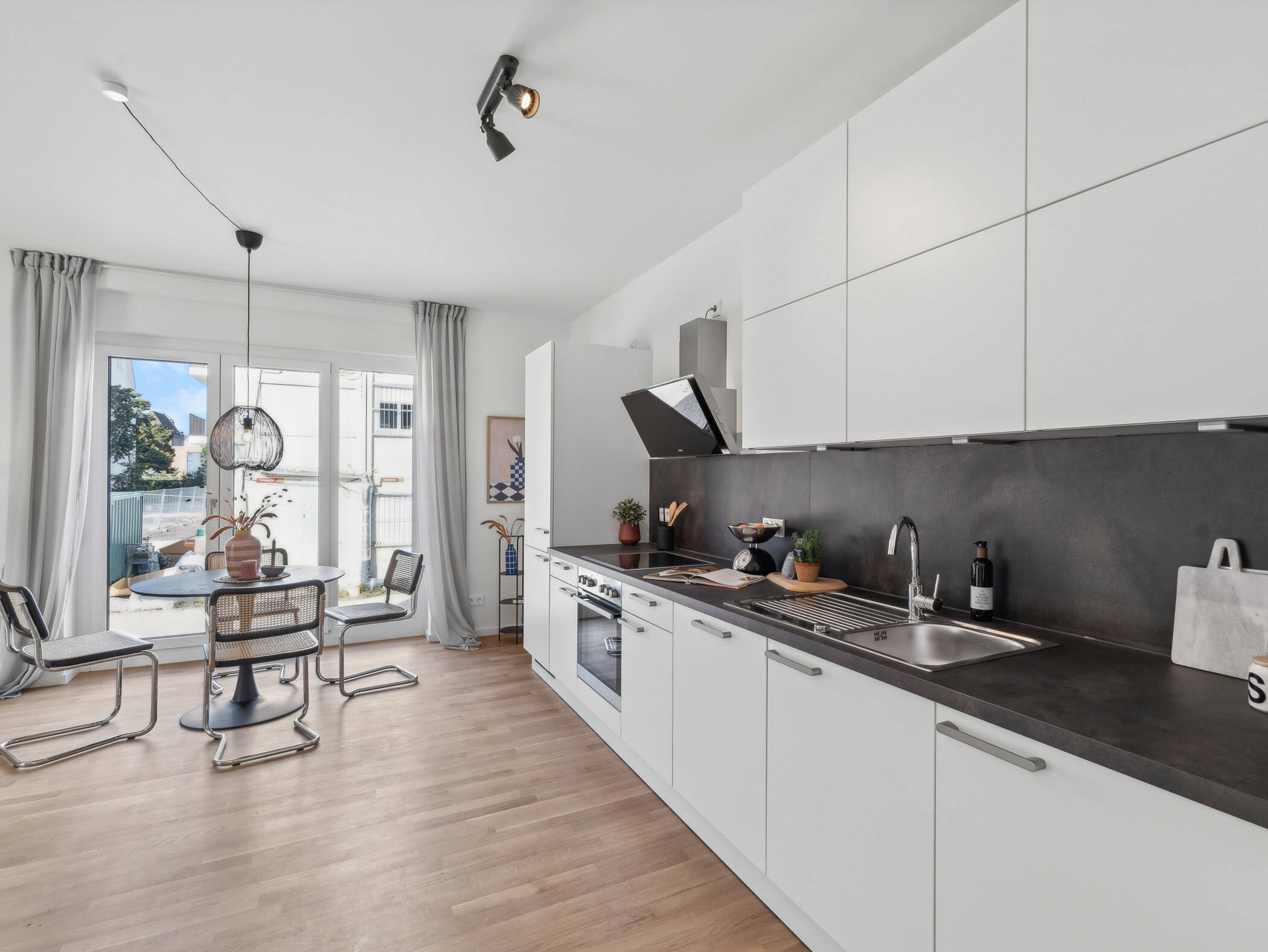 Moderne 3-Zimmer-Wohnung: Stilvoller Neubau in attraktiver Lage mit Einbauküche und Balkon, 12159 Berlin (Tempelhof-Schöneberg Friedenau Schöneberg)