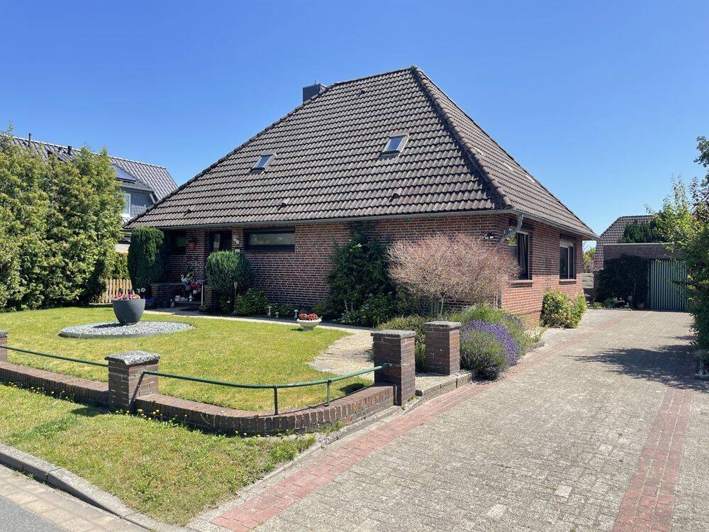 Geräumiges Wohnhaus mit Einliegerwohnung, 26419 Schortens (Stadt Wilhelmshaven)