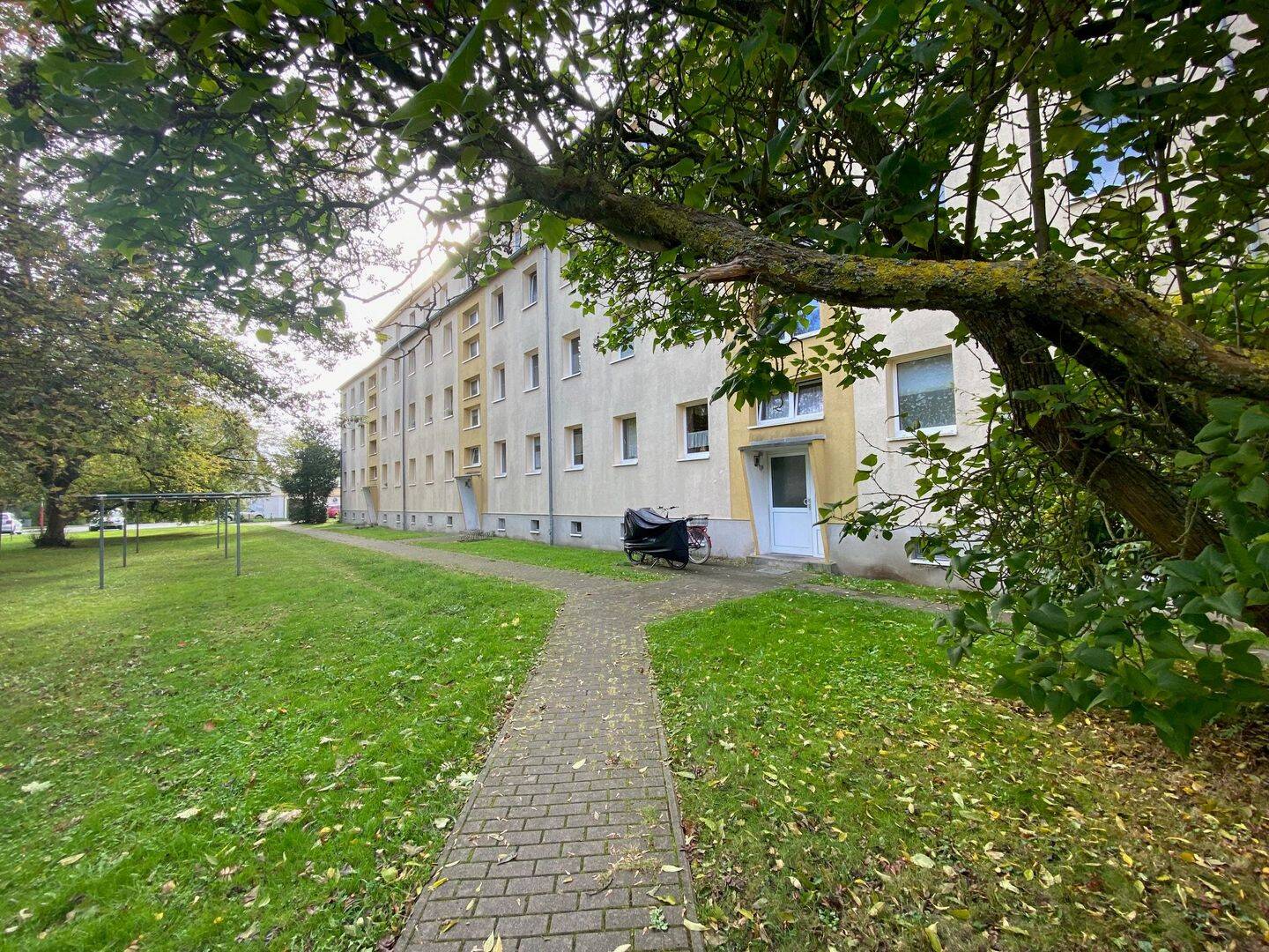 HEREINSPAZIERT! Freundliche Wohnung in der Südstadt zu vermieten!, 18273 Güstrow