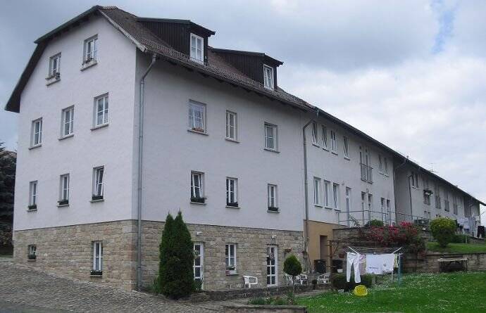 2 Raum Wohnung mit Wohnberechtigungsschein, ruhige Lage mit tollem Ausblick zu vermieten!, 6571 Roßleben-Wiehe (Donndorf)