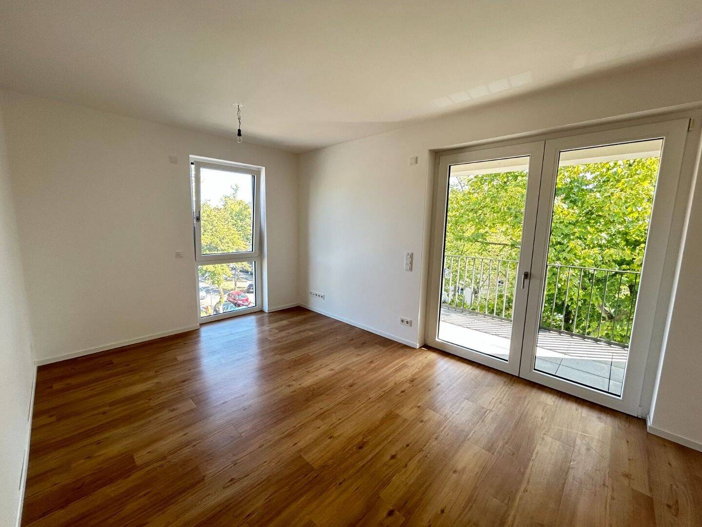 3-Zimmer-Wohnung mit Einbauküche, großzügiger Loggia, Abstellraum & Keller! Kurzfristig verfügbar!, 13507 Berlin (Reinickendorf Kolonie Am Fließ Kolonie Am Waldessaum Tegel)