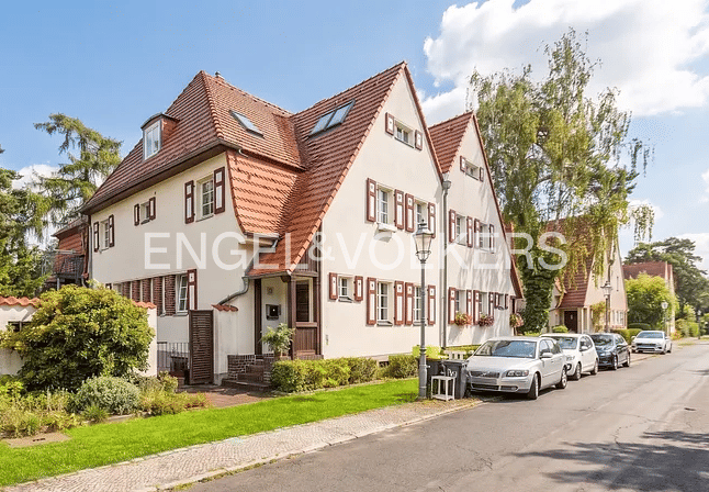 Platz für die ganze Familie – Doppelhaushälfte mit ca. 400 m² Wohn-/Nutzfläche, ideal für mehrere Generationen, 14055 Berlin (Charlottenburg-Wilmersdorf Charlottenburg Grunewald Westend)
