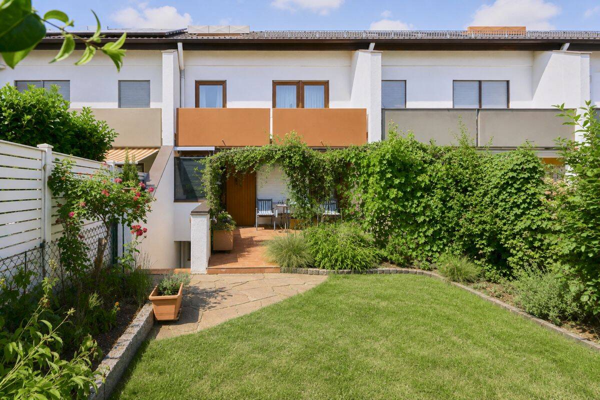 ***Platz trifft Vielfalt – großzügiges Domizil mit Garten, Balkon und Dachterrasse***, 86169 Augsburg (Firnhaberau Hammerschmiede Lechhausen)