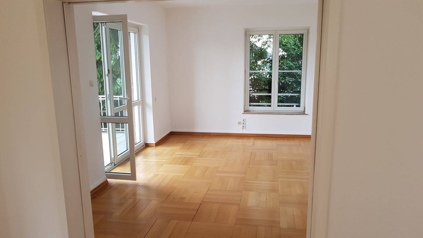 Schöne und helle 4,5-Zimmerwohnung auf der Gänsheide, 70186 Stuttgart (Ost)