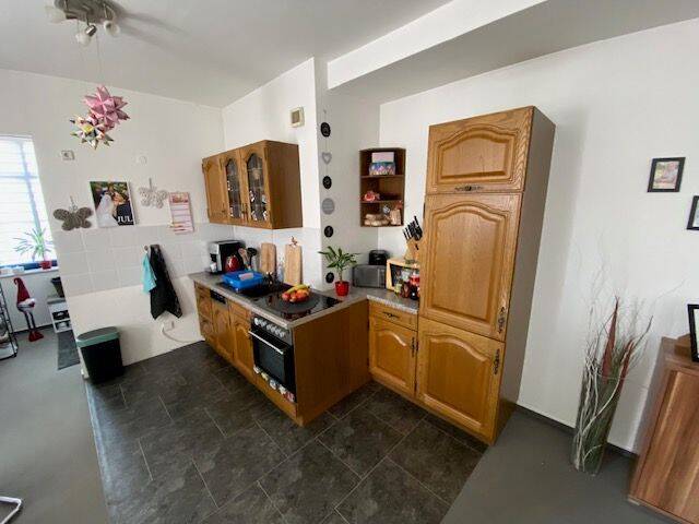 Riesige 2-Raum-Wohnung mit gebrauchter Einbauküche, 4600 Altenburg
