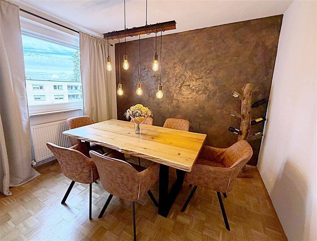 Renovierte 3-Zi.-Wohnung mit Loggia in beliebter Wohnlage in Erlangen, 91056 Erlangen