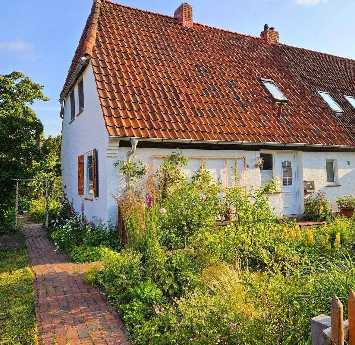 DHH in Bremen Ellener Feld mit Garten zu vermieten, 28327 Bremen (Blockdiek Ellener Feld Neue Vahr Südost)