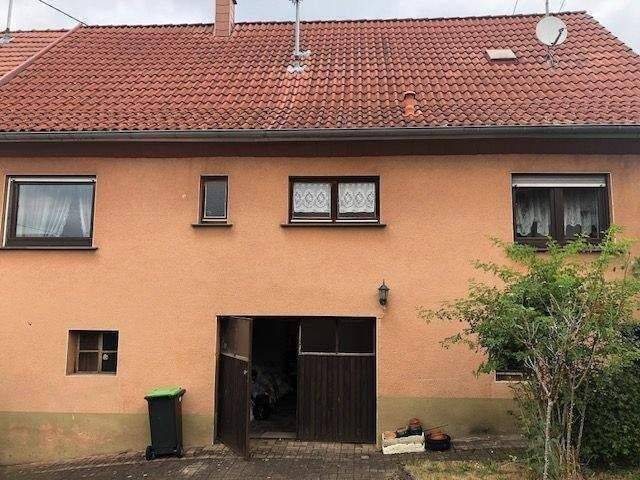 Wannemacher Immobilien **** Einseitig angebautes Wohnhaus in ruhiger schöner Lage von Neunkirchen-Hangard ****, 66540 Neunkirchen
