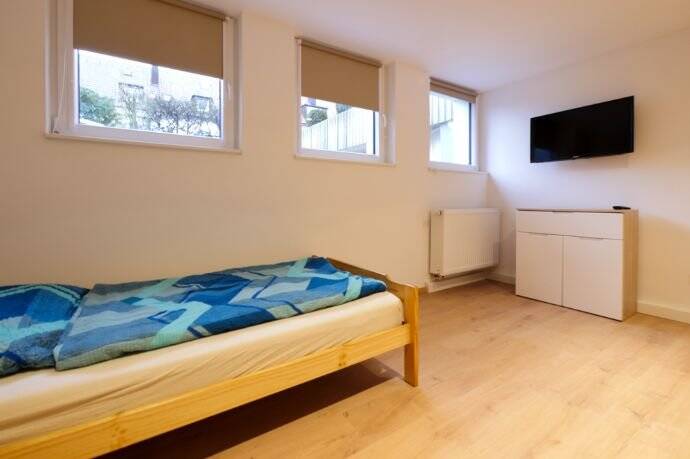 ruhige moderne 2-Zimmer-Einliegerwohnung in Fellbach mit WLAN – WOHNEN AUF ZEIT, 70734 Fellbach