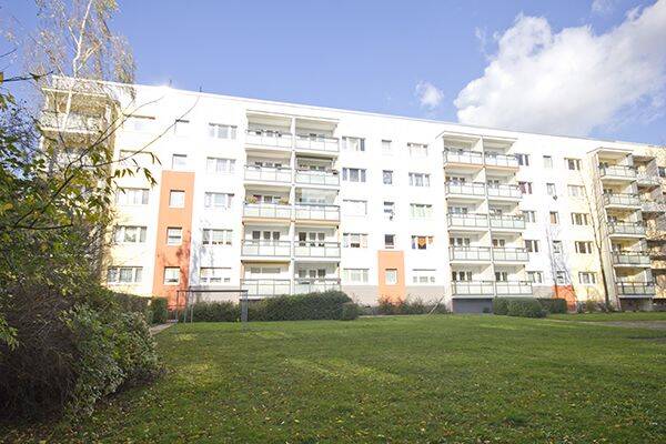 In der Herrichtung! 2-Raumwohnung mit Balkon., 6128 Halle (Saale) (Böllberg-Wörmlitz Gesundbrunnen Innenstadt Silberhöhe Südstadt)