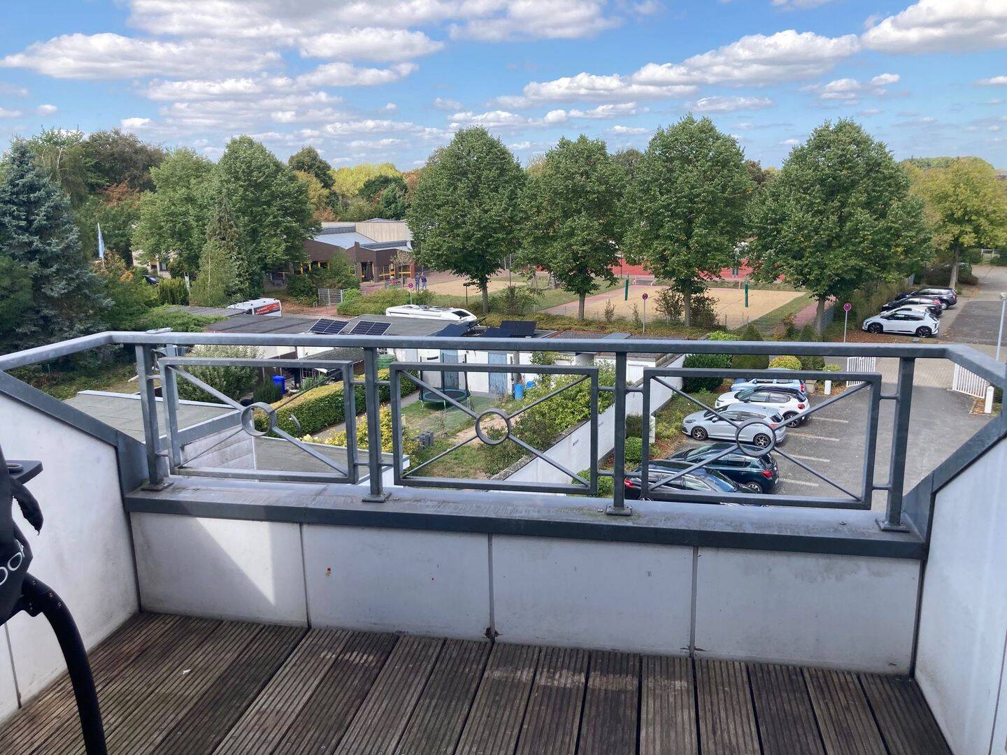 Single-und Pärchen aufgepaßt ! Top geschnittene Dachgeschoß Wohnung mit Balkon in zentraler Lage zur Mönchengladbacher City gelegen !, 41069 Mönchengladbach (Dahl Hehn Holt Ohler)