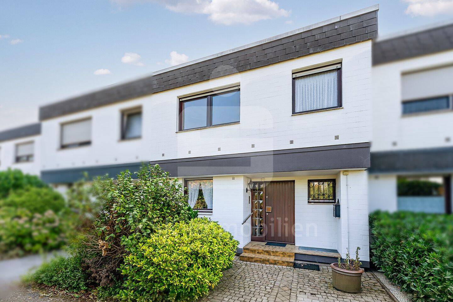 Familienidylle in Köln-Pesch – gepflegtes Reihenmittelhaus mit Garten & Garage!, 50767 Köln (Chorweiler)
