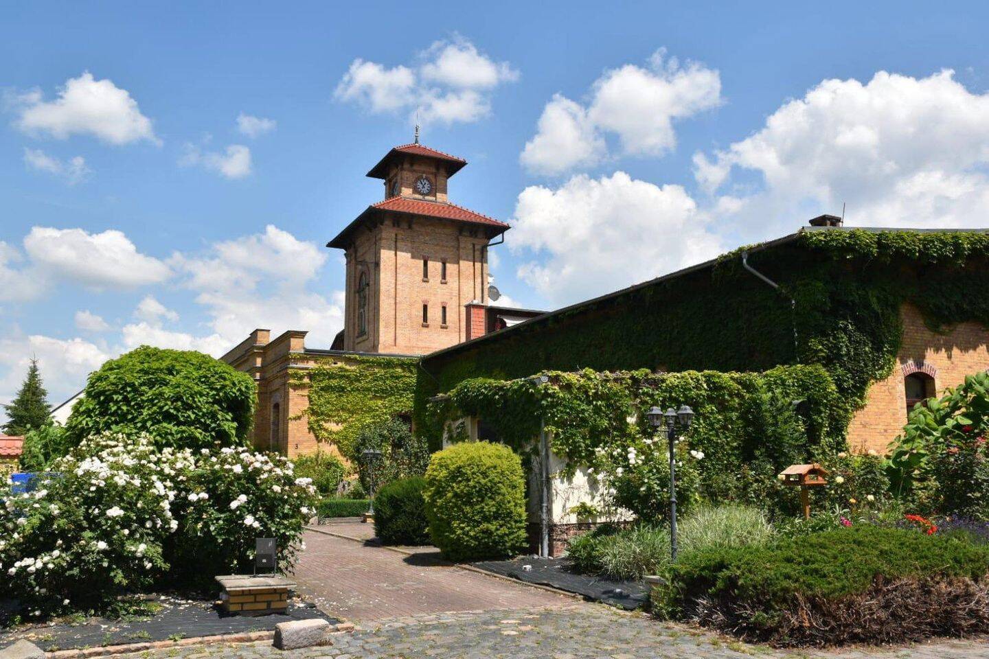 Grünes Leben im Denkmal, 8451 Crimmitschau