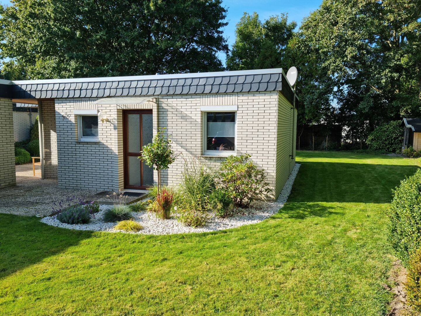 Modernisiertes Ferienhaus mit großem Garten vor dem Tossenser Deich, 26969 Butjadingen
