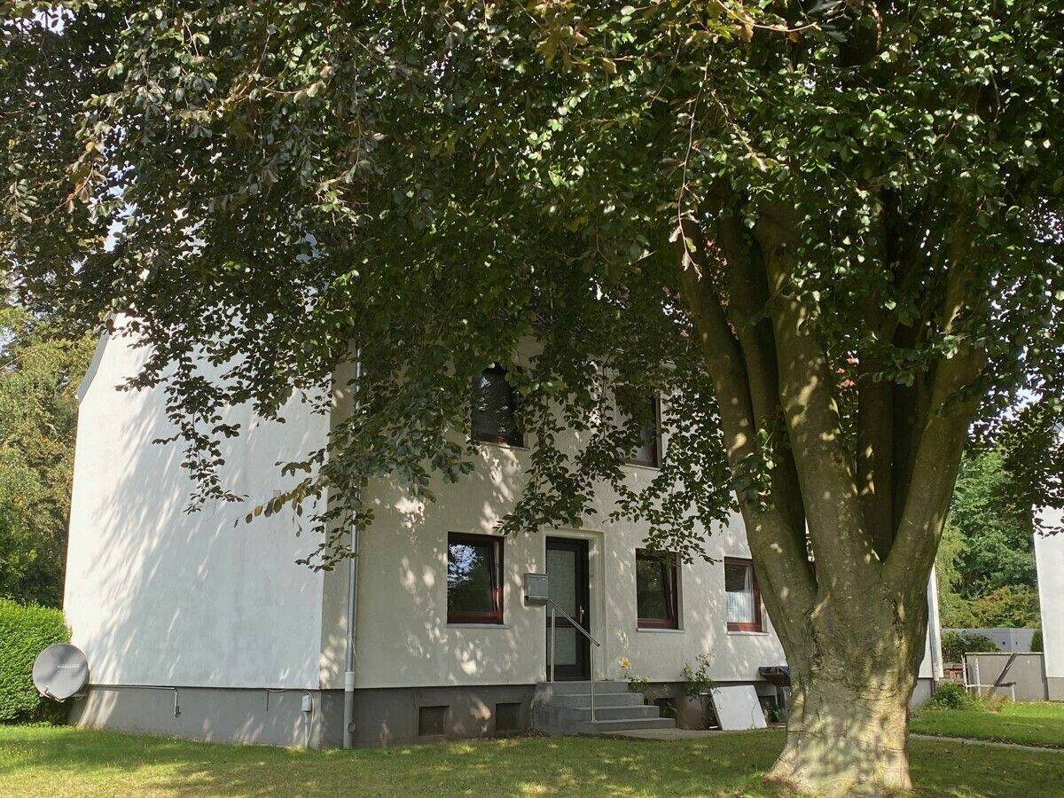 *Renovierte 2 Zimmer Wohnung mit eigenem Kellerzugang in Hohenlockstedt per sofort verfügbar !!!*, 25551 Hohenlockstedt