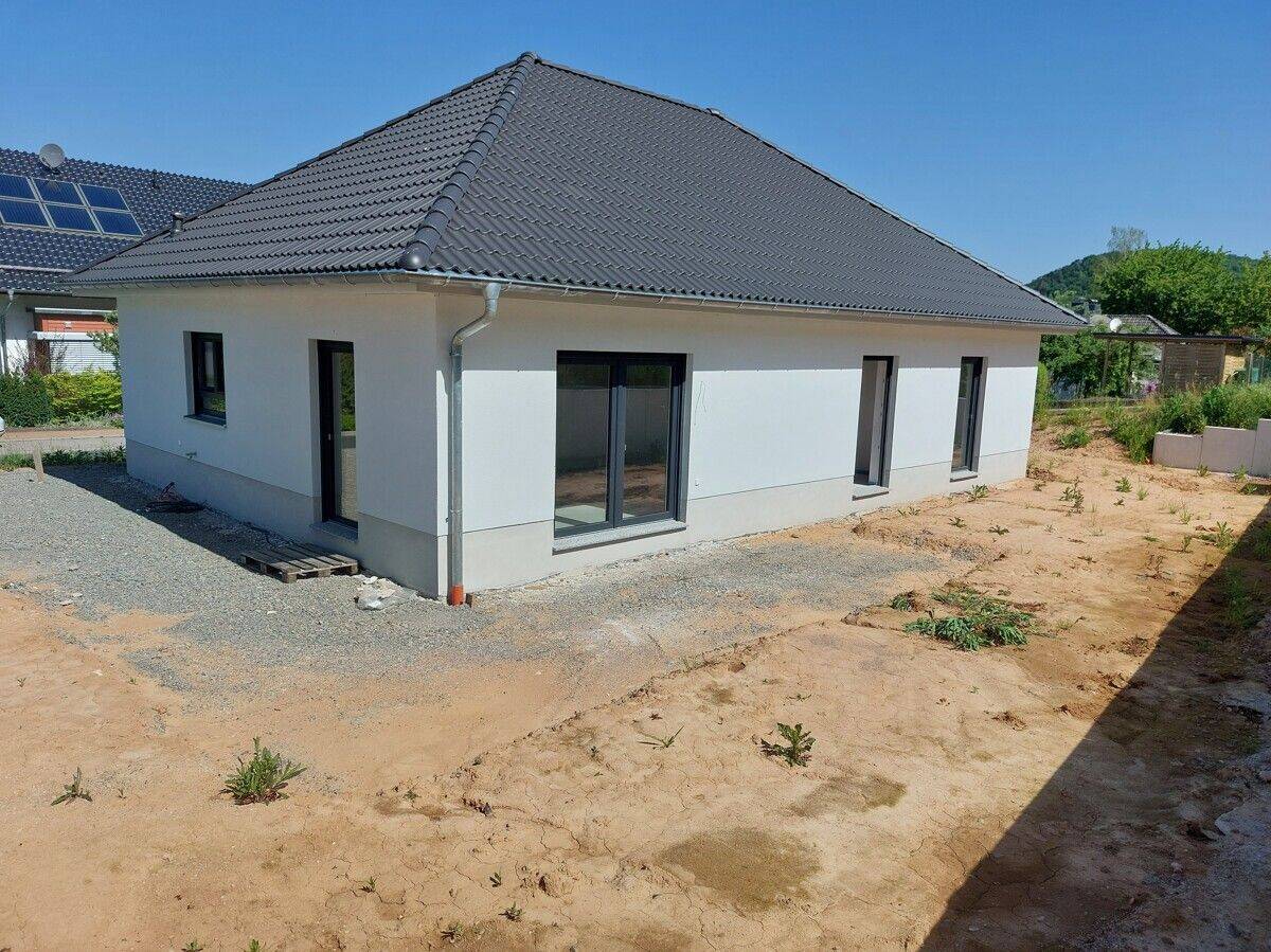 Weihnachten 2026 im neuen Zuhause? Moderner Neubau- Bungalow mit Gestaltungsspielraum, 36205 Sontra
