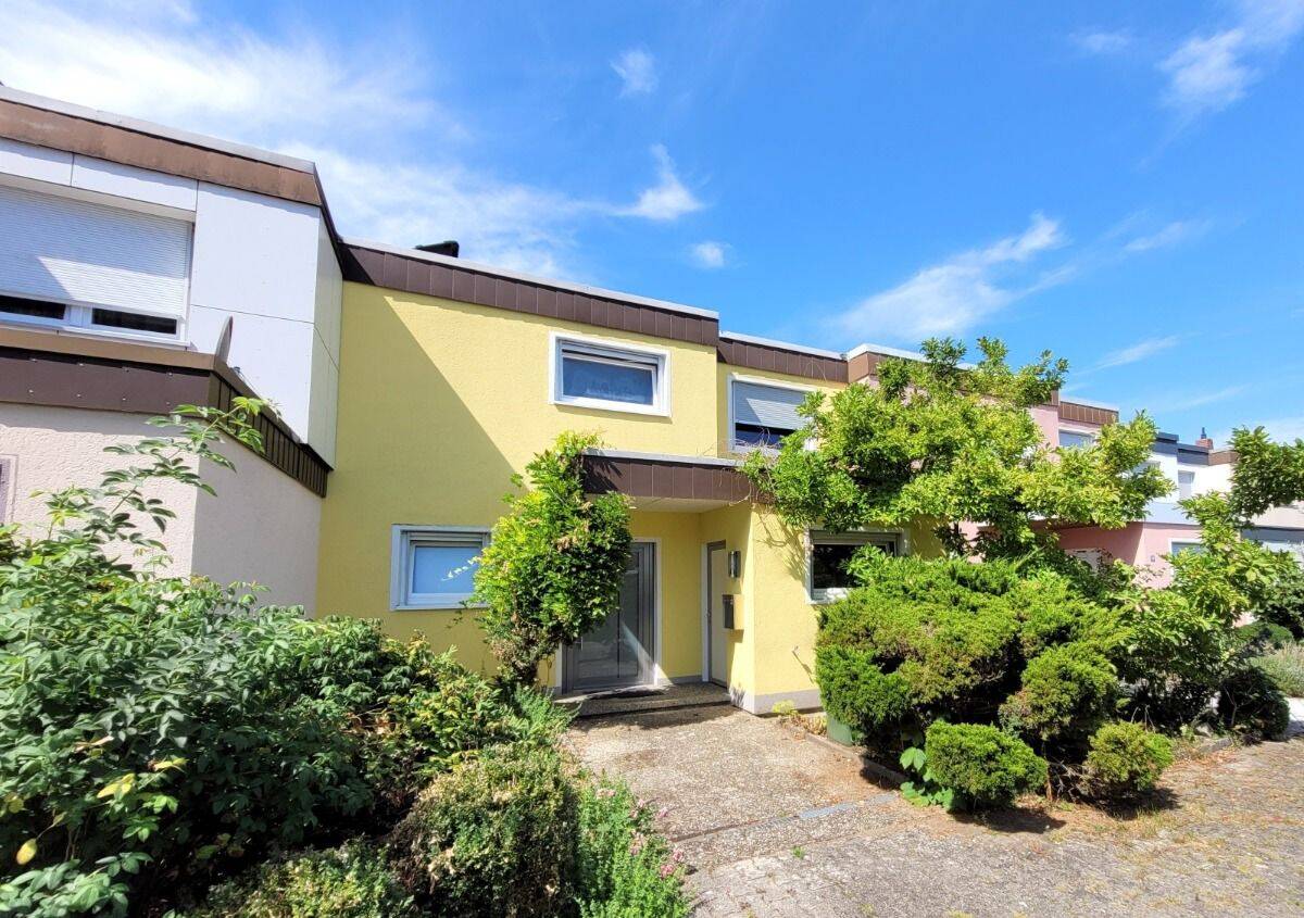 *Ein neues Zuhause wartet auf Sie* – Reihenhaus + Garten, Terrasse, Balkon – Bad Dürrheim, 78073 Bad Dürrheim