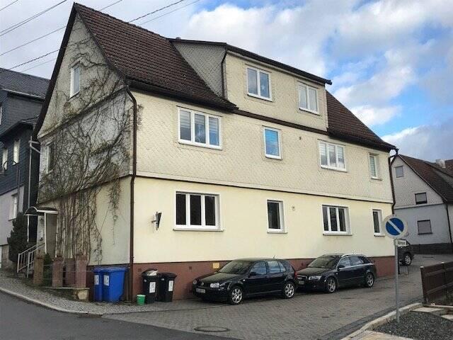 Schöne 4 Zimmerwohnung mitten in Schalkau, 96528 Schalkau