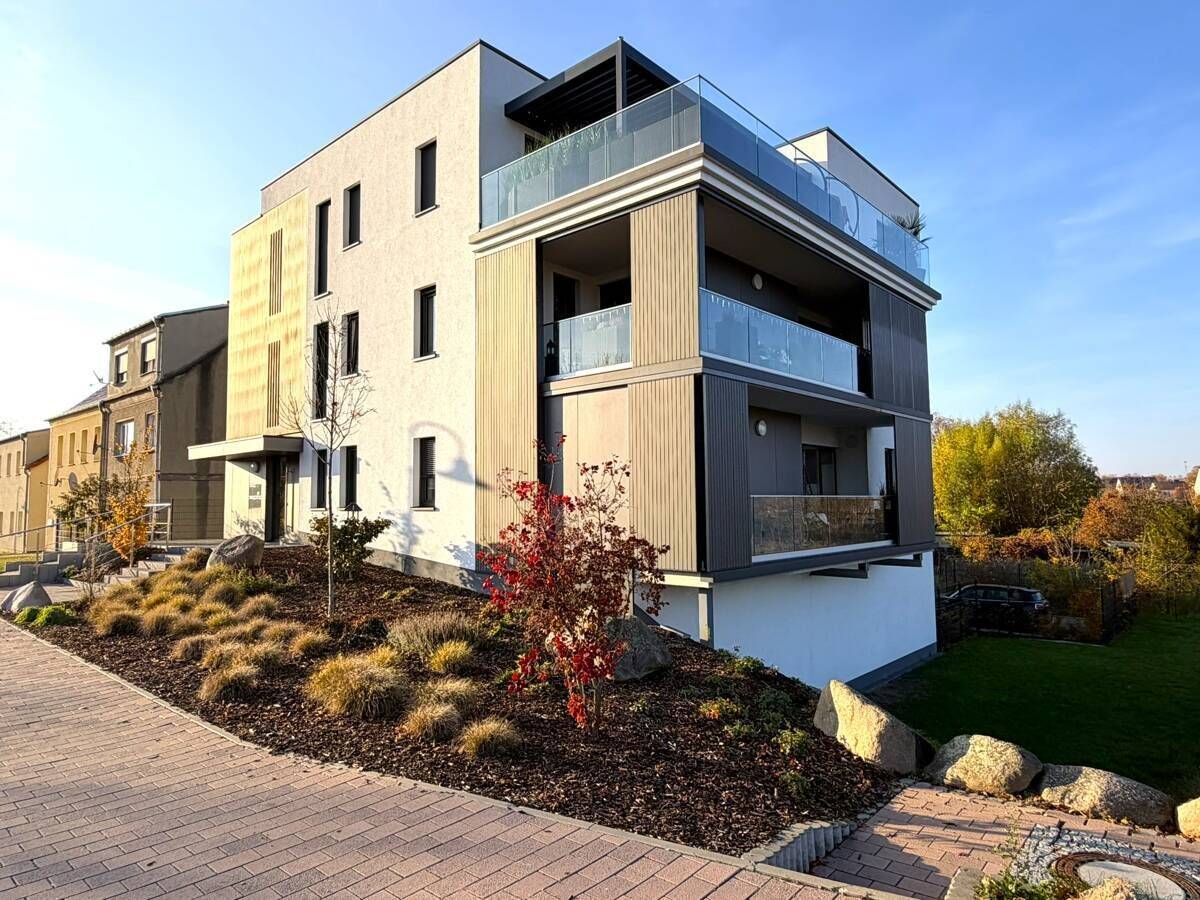 Traumhafte EG-Wohnung am Tor zur Goitzsche auf 139 m² mit Seeblick, Balkon, Aufzug und Tiefgarage, 6749 Bitterfeld-Wolfen