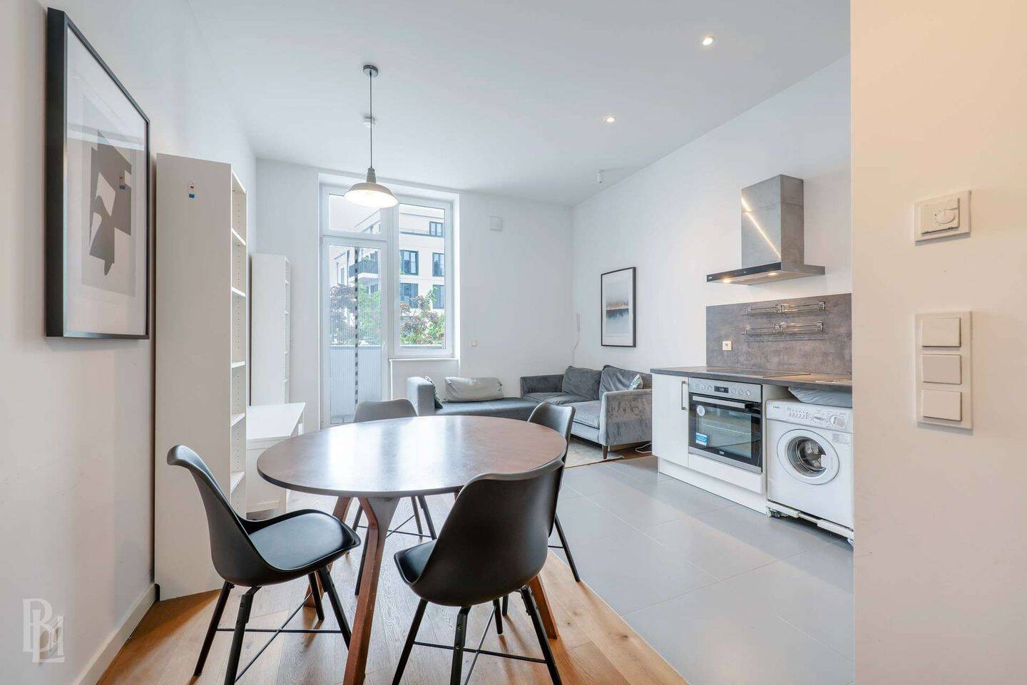 Einziehen oder investieren – gepflegte 2-Zimmer-Wohnung mit Aufzug und Potenzial, 10707 Berlin (Charlottenburg-Wilmersdorf Charlottenburg Wilmersdorf)