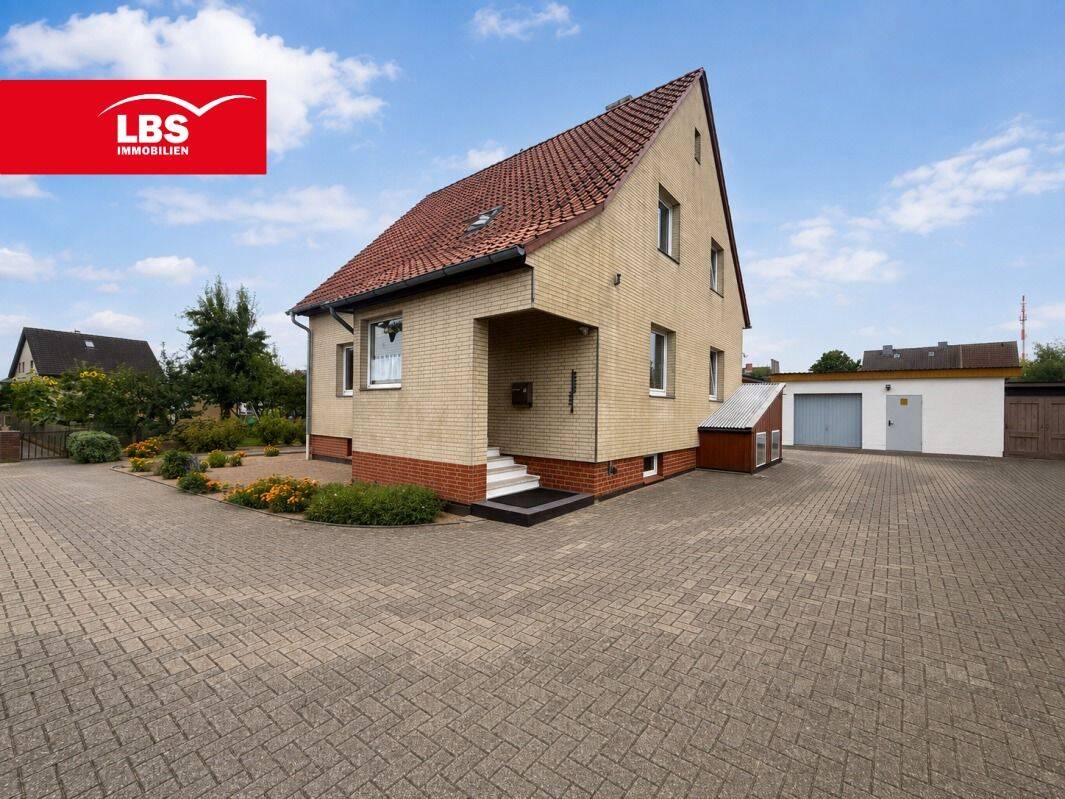 Zwei Häuser auf großzügigem Grundstück, 38465 Brome