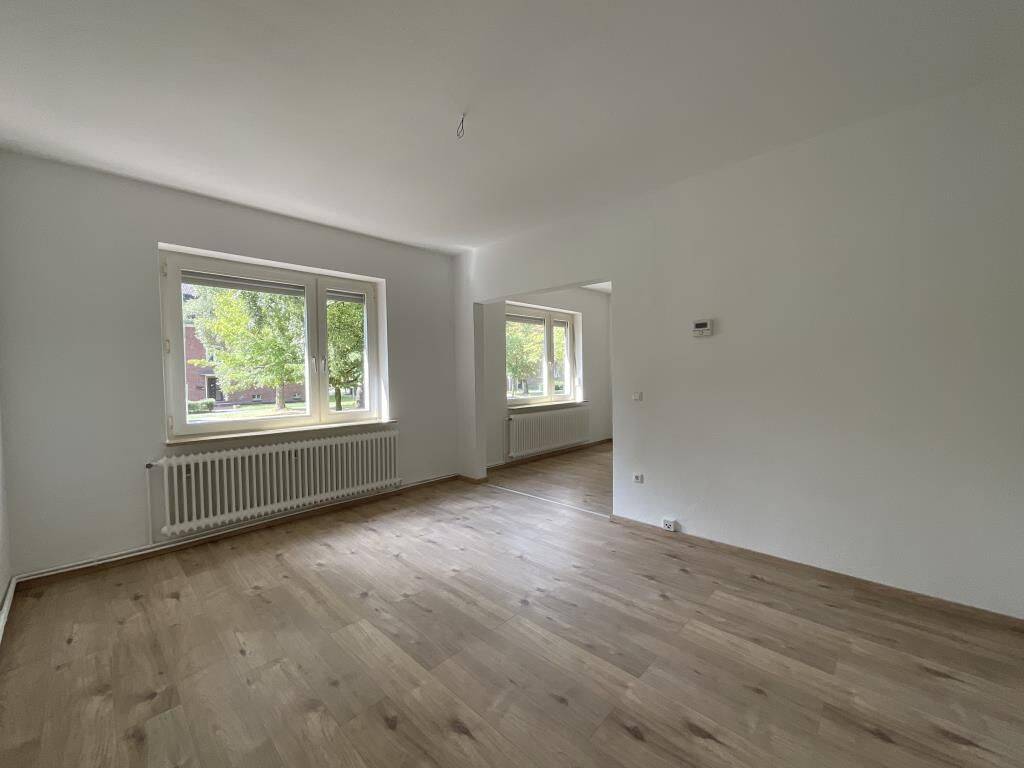 Sehr geräumige 2-Zimmer-Wohnung in Hochparterre mit Dusche in Wilhelmshaven! Bezugsfertig!, 26389 Wilhelmshaven
