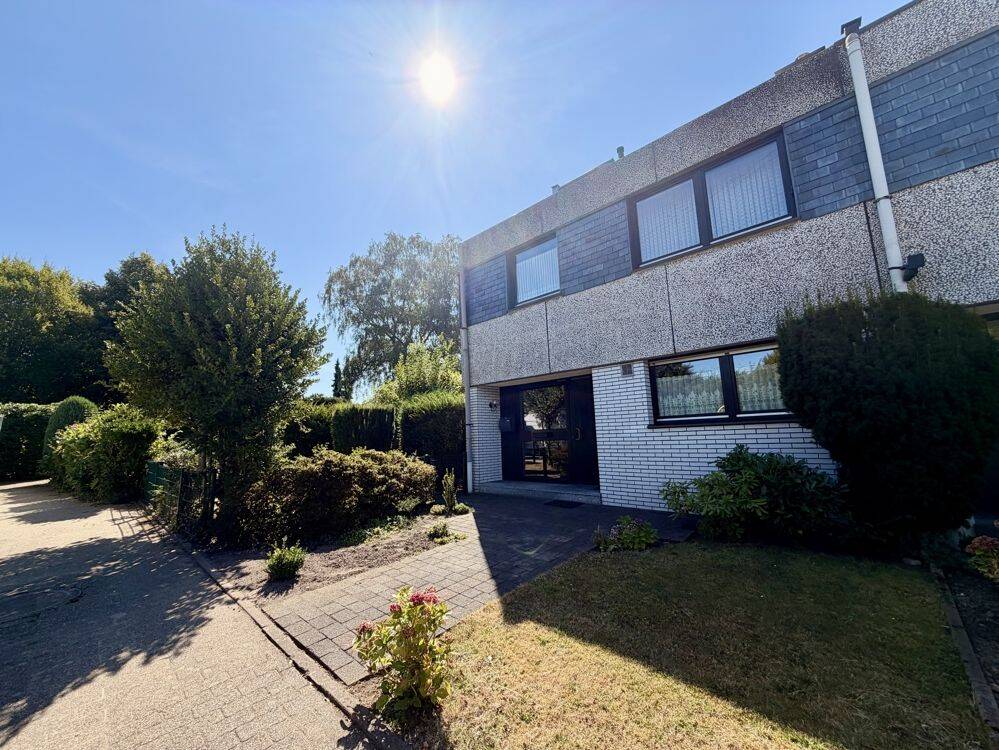 Viel Platz für die ganze Familie! Reihenendhaus mit großem Grundstück in Mülheim – Dümpten, 45475 Mülheim an der Ruhr (Dümpten Mellinghofen Mitte-Ost)