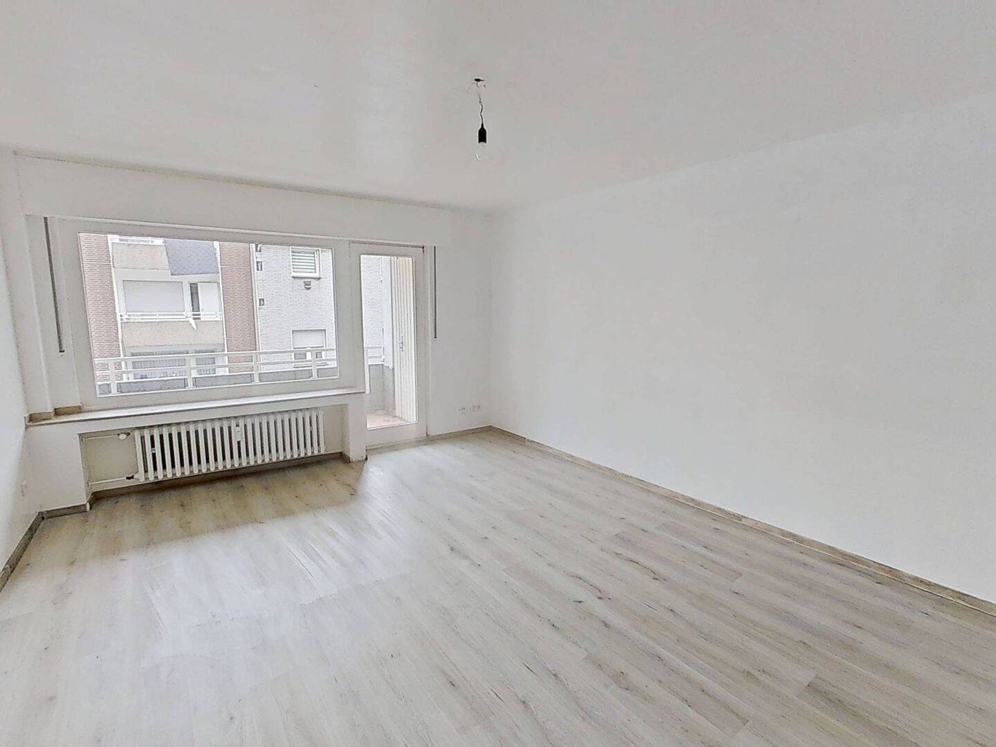 Helle 3-Zimmer-Wohnung mit BALKON und geräumiger Küche in Duisburg-Marxloh, 47169 Duisburg (Aldenrade Fahrn Marxloh Röttgersbach Wehofen)