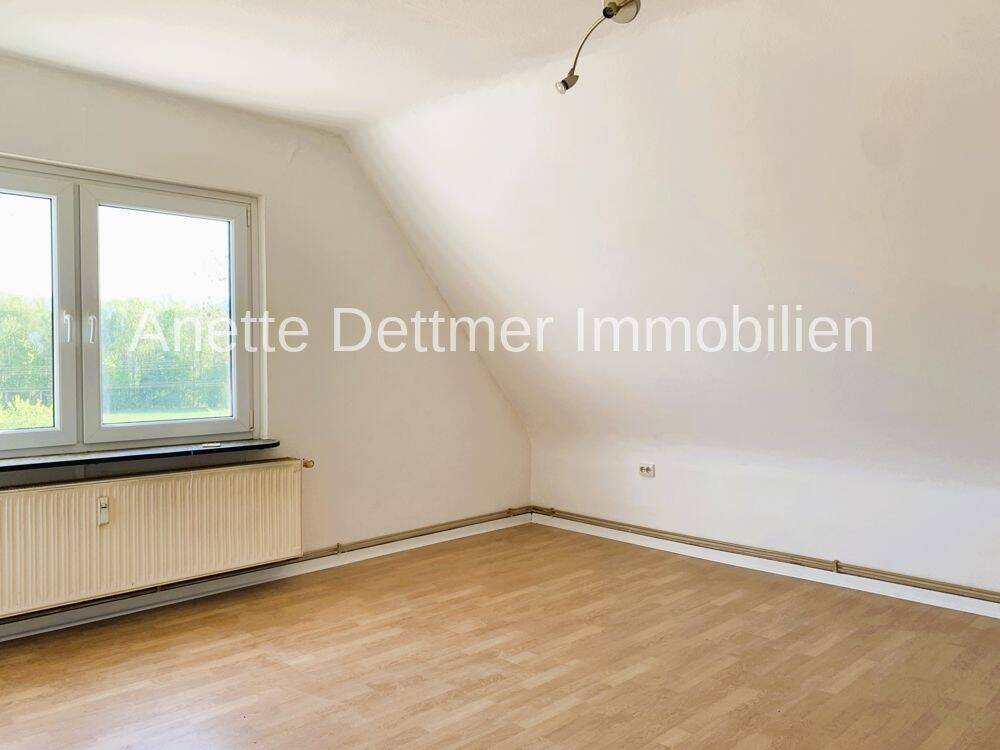 Dachgeschoss – 3 Zimmer im OT Limmer, 31061 Alfeld (Leine)