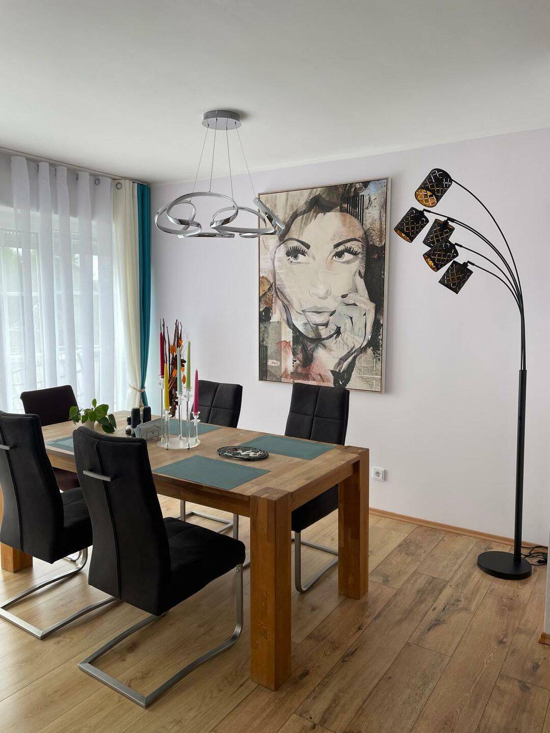 Gepflegte, gut geschnittene 4-Zimmer-Dachgeschoss-Wohnung in ruhiger Lage zu verkaufen, 85120 Hepberg
