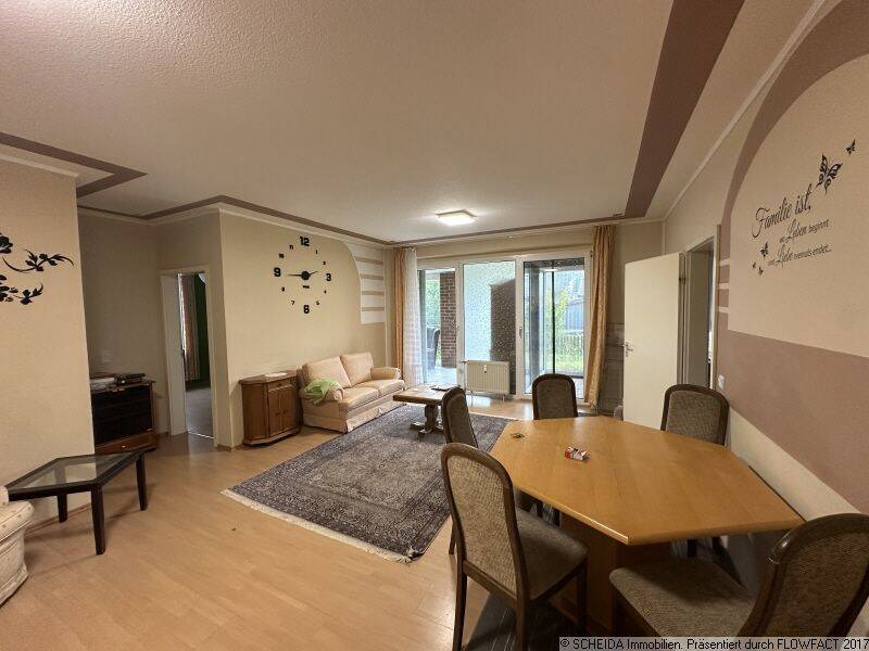 Nahe – Attraktive drei Zimmer-Wohnung, super geschnitten, beheizter  Wintergarten, Terrasse, PKW-Stellpl., 23866 Nahe