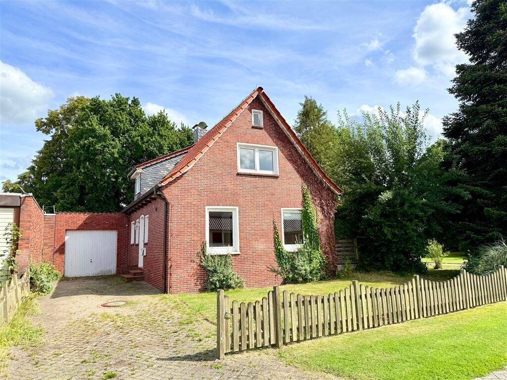 Traumhaus mit Baum(haus) – Einfamilienhaus in Aurich, 26603 Aurich