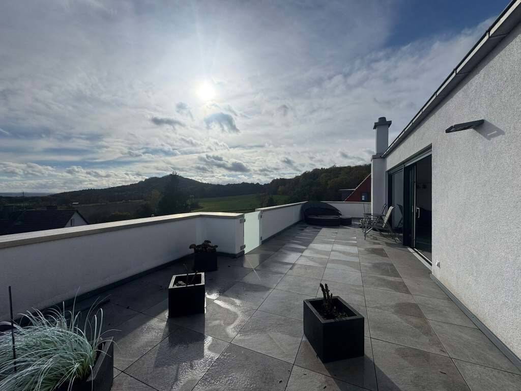 Exklusives Penthouse mit Panoramablick über Kassel – Wohnen auf höchstem Niveau am Brasselsberg, 34132 Kassel (Bad Wilhelmshöhe Brasselsberg Niederzwehren Nordshausen Oberzwehren)