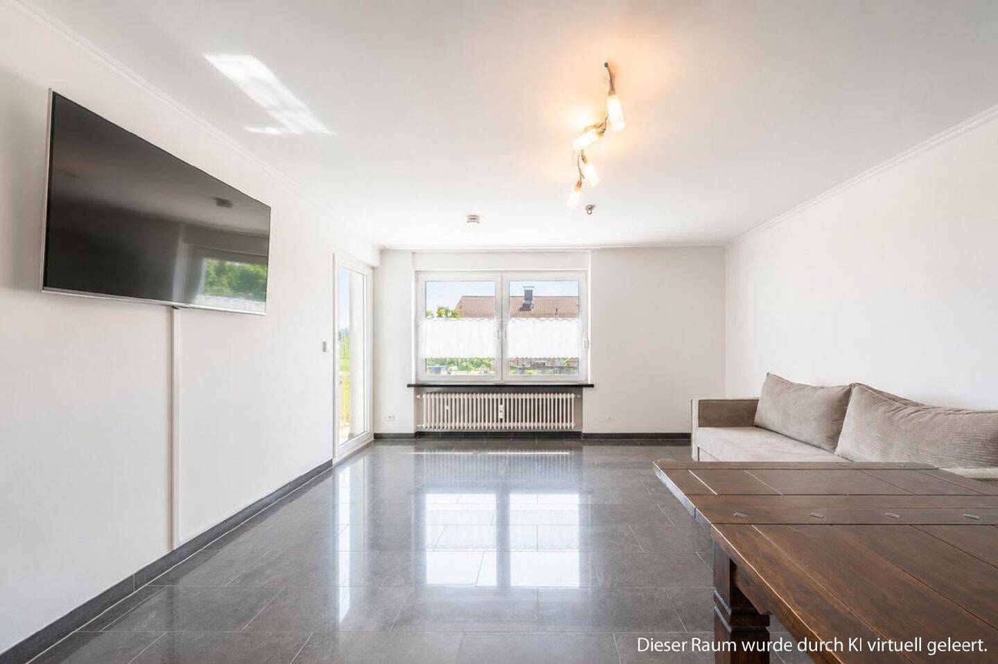 AIGNER – Gut geschnittene, helle 4-Zimmer-Wohnung in Gilching, 82205 Gilching
