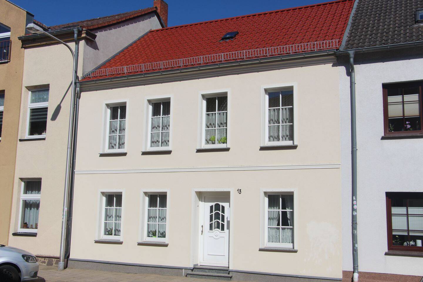 Am Barther Bodden leben – Stadthaus / EFH mit 2 Bädern, EBK & Hinterhof im Altstadtkern Barth, 18356 Barth