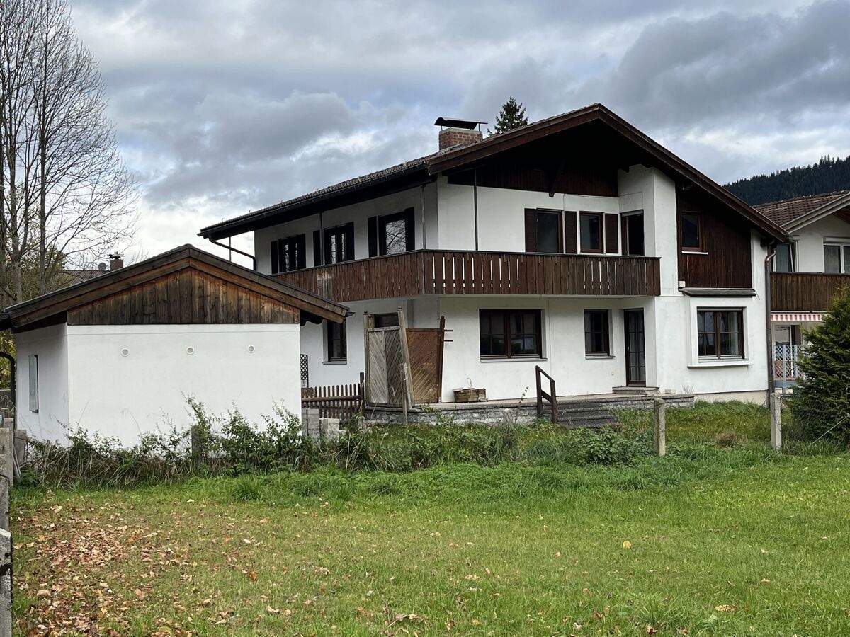 Doppelhaushälfte im Zentrum von Oberammergau, 82487 Oberammergau